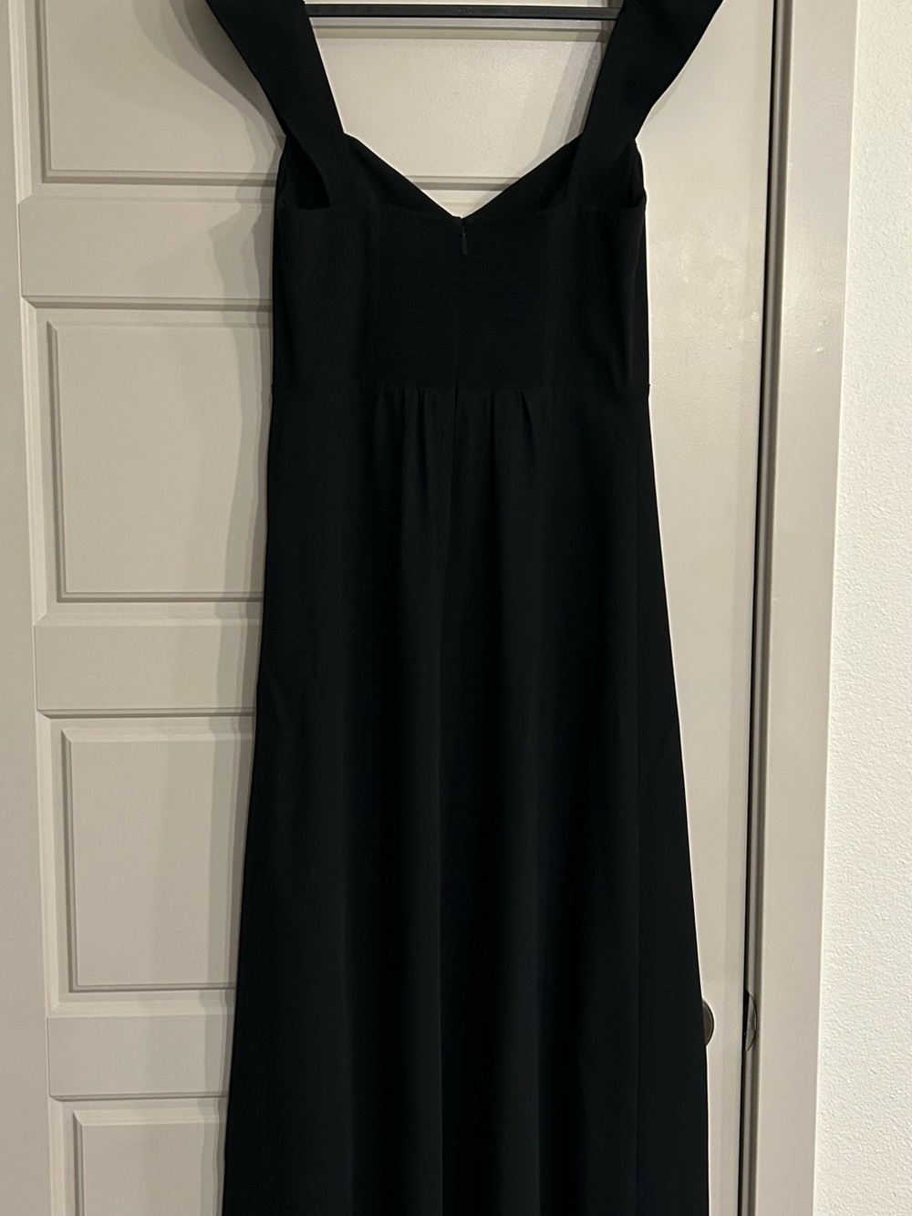 Wilfred Black Maxi Dress with Sweetheart Neckline - Picture 3 of 5